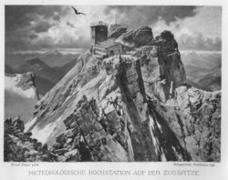 Der Zugspitzgipfel um 1900 mit dem Münchener Haus und der Meteorologischen Hochstation'